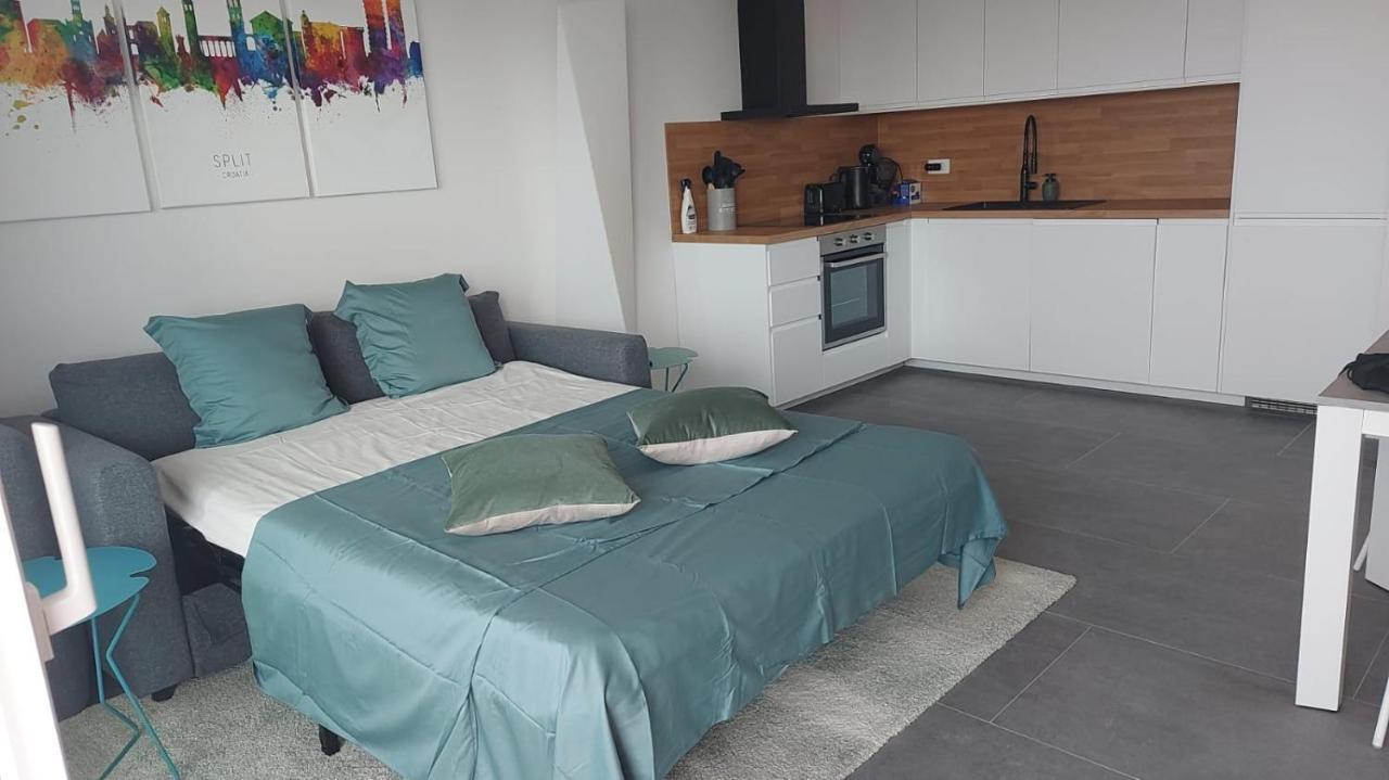 Luxury Apartment- Balcony- Private Rooftop And Jacuzzi- Common Pool Trogir Exteriör bild